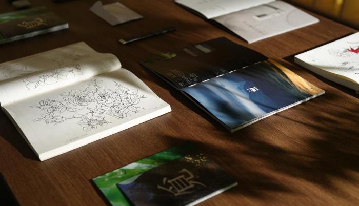 上海文創級目錄冊印刷_非遺龍鱗裝 / 鏤空工藝_彰顯品牌文化底蘊